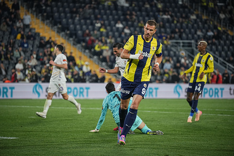 FENERBAHÇE TRANSFER HABERLERİ | Edin Dzeko’nun yeni adresini duyurdular!