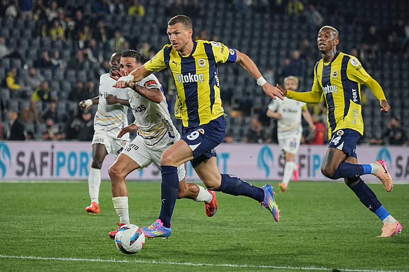FENERBAHÇE TRANSFER HABERLERİ | Edin Dzeko’nun yeni adresini duyurdular!