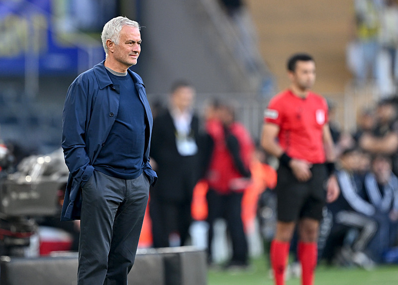 Fenerbahçe’de çarpıcı gelişme! 3 futbolcu Jose Mourinho’yu istemiyor
