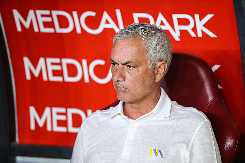 Fenerbahçe’de çarpıcı gelişme! 3 futbolcu Jose Mourinho’yu istemiyor