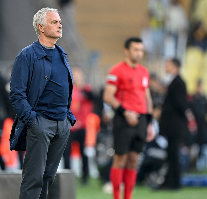 Fenerbahçe’de çarpıcı gelişme! 3 futbolcu Jose Mourinho’yu istemiyor