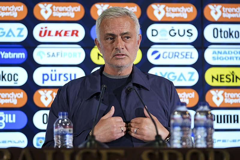 Fenerbahçe’de çarpıcı gelişme! 3 futbolcu Jose Mourinho’yu istemiyor