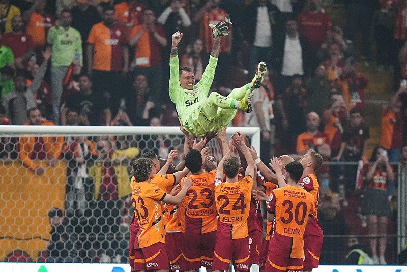 Spor yazarları Galatasaray - RAMS Başakşehir maçını değerlendirdi