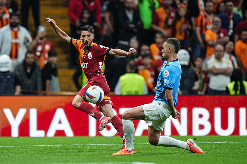 Spor yazarları Galatasaray - RAMS Başakşehir maçını değerlendirdi