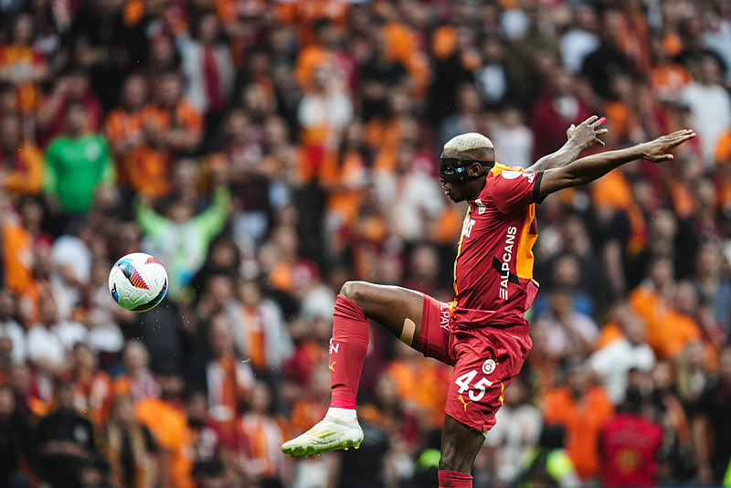 TRANSFER HABERİ: Galatasaray’da Osimhen için kritik saatler