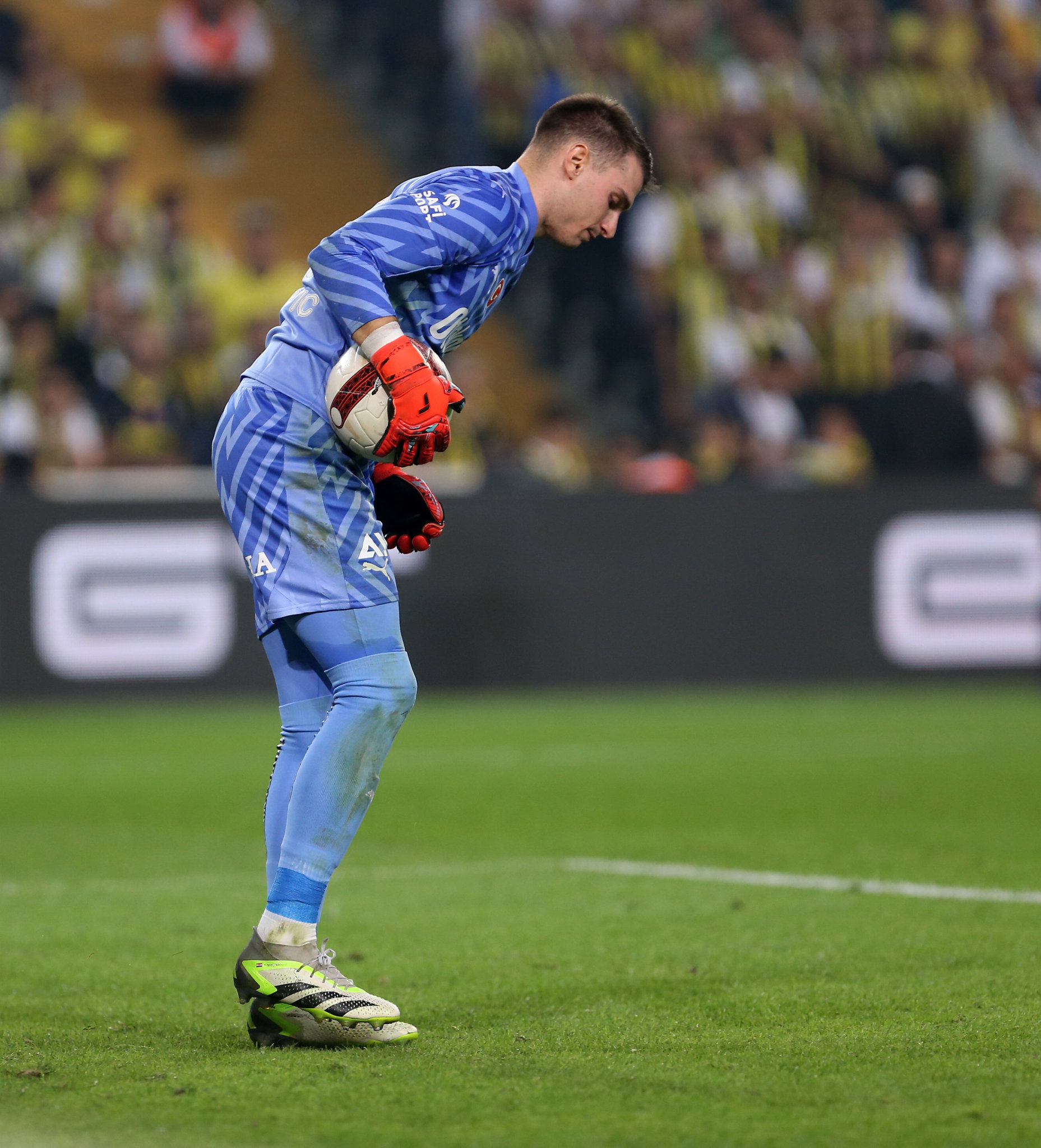 Dominic Livakovic Fenerbahçe’den ayrılacak mı?