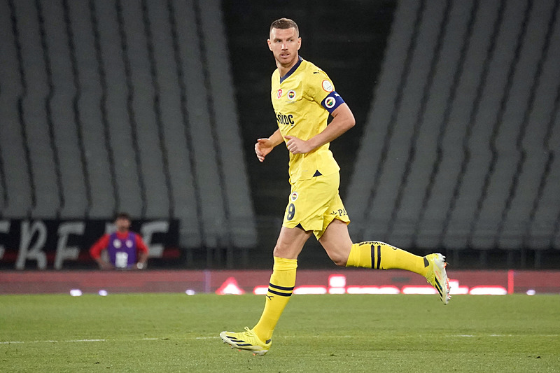 FENERBAHÇE HABERİ - Edin Dzeko hakkında flaş transfer iddiası! Dünya devinin gündeminde