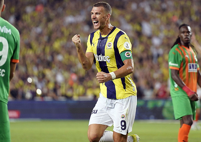 FENERBAHÇE HABERİ - Edin Dzeko hakkında flaş transfer iddiası! Dünya devinin gündeminde