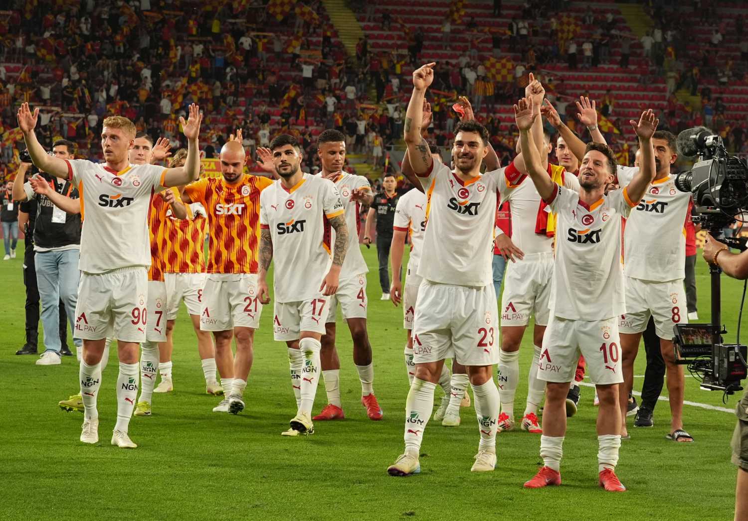 TRANSFER HABERİ | Galatasaray’dan yerli stoper harekatı!