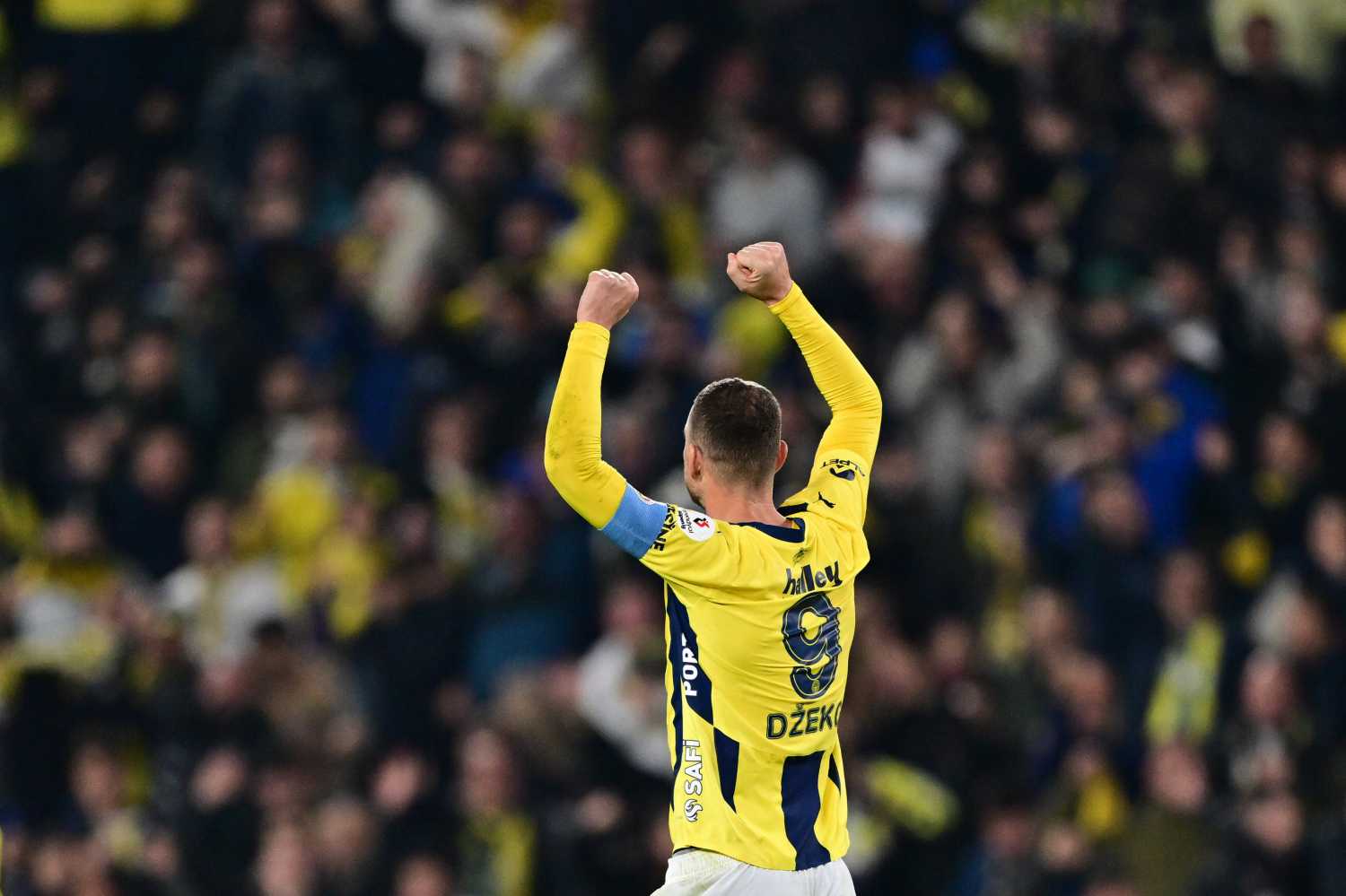TRANSFER HABERLERİ | Edin Dzeko o takımla anlaşmaya çok yakın!