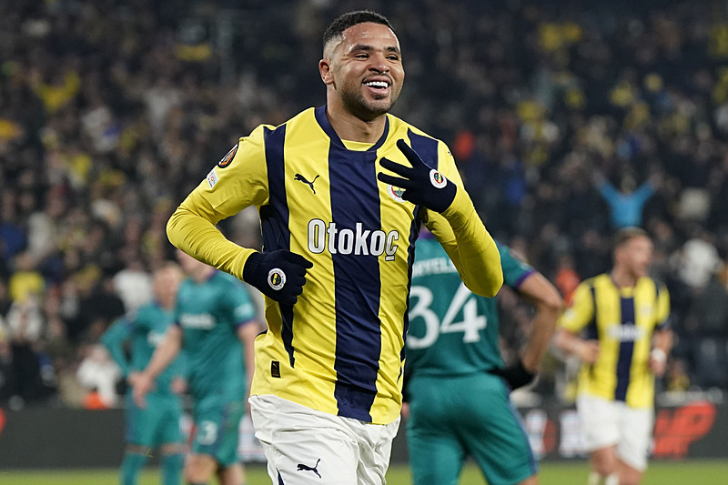 TRANSFER HABERİ - Fenerbahçe’den görülmemiş takas! En-Nesyri gidecek Mitrovic gelecek