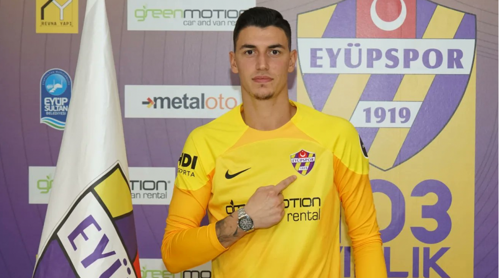 Galatasaray Berke Özer’i bitiriyor!