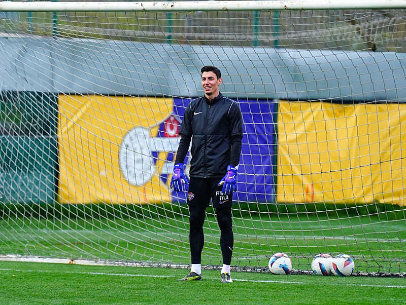 Galatasaray Berke Özer’i bitiriyor!