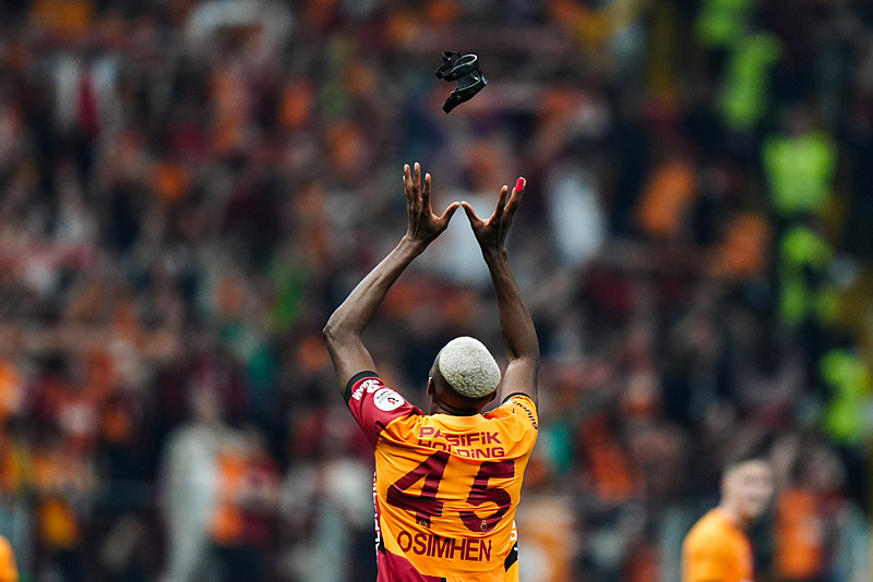 GALATASARAY TRANSFER HABERİ - Osimhen’den Napoli’ye bonservis çıkışı!