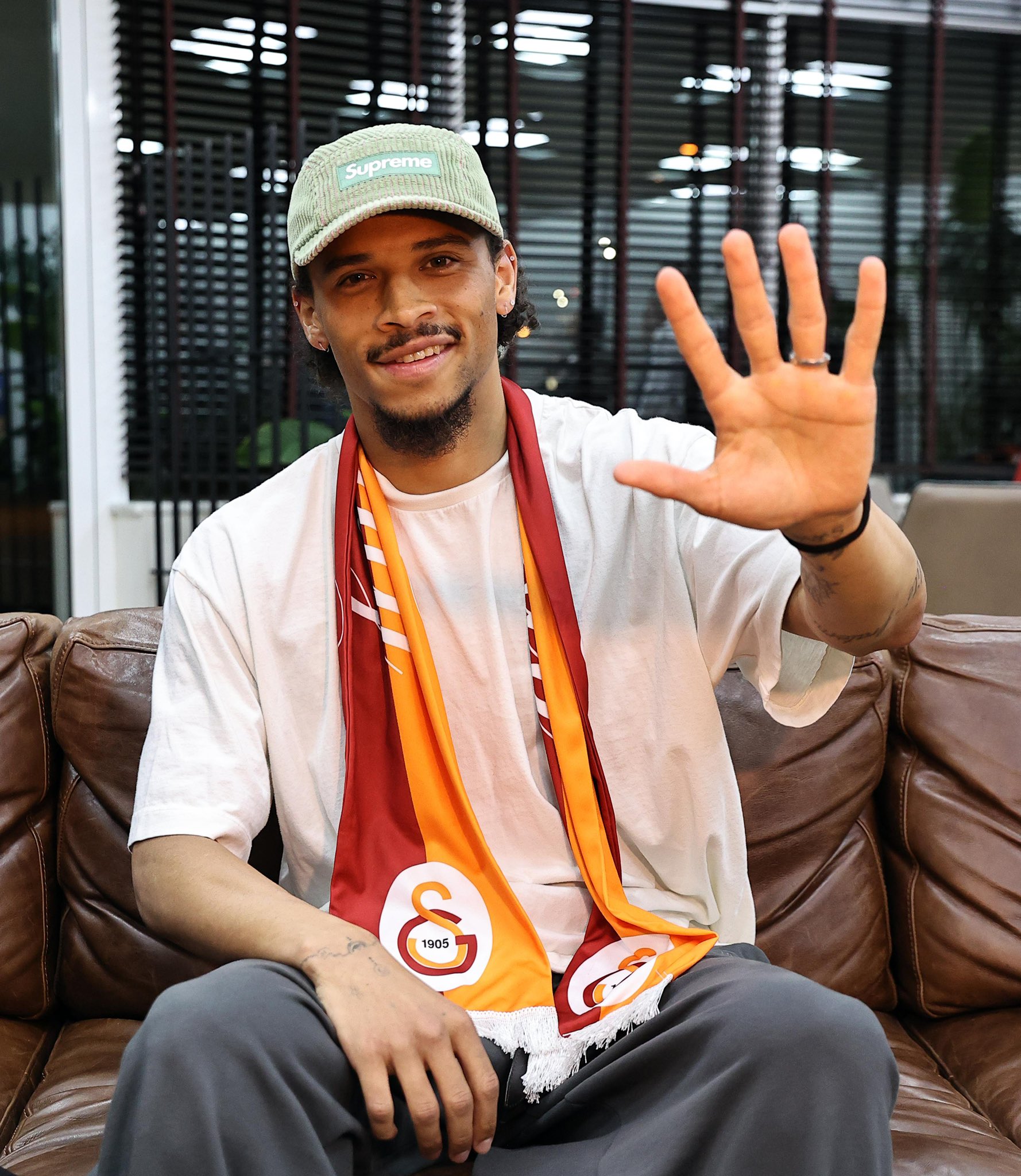 GALATASARAY TRANSFER HABERİ - Leroy Sane transferini dünya basınında büyük yankı uyandırdı! İşte o manşetler
