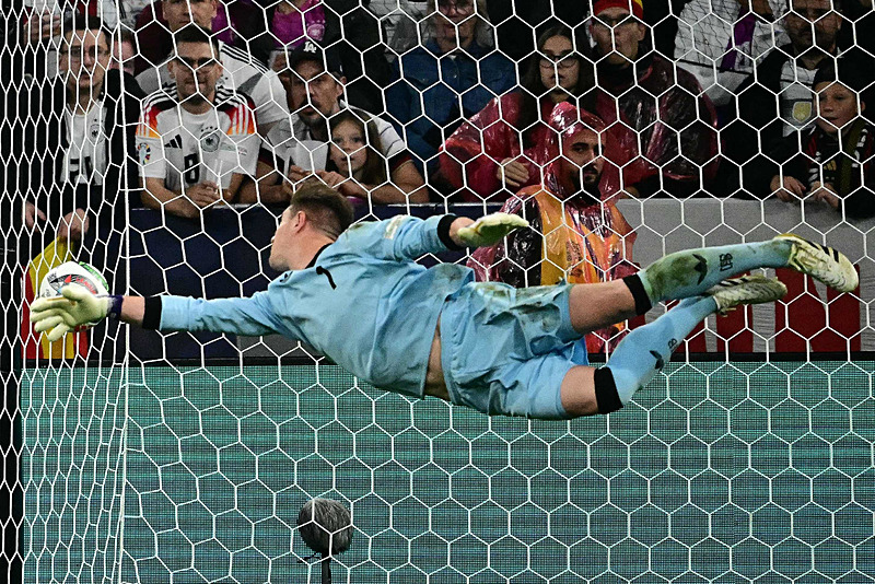 TRANSFER HABERİ: Galatasaray’dan Ter Stegen’i bitiriyor! Menajeriyle görüşüldü