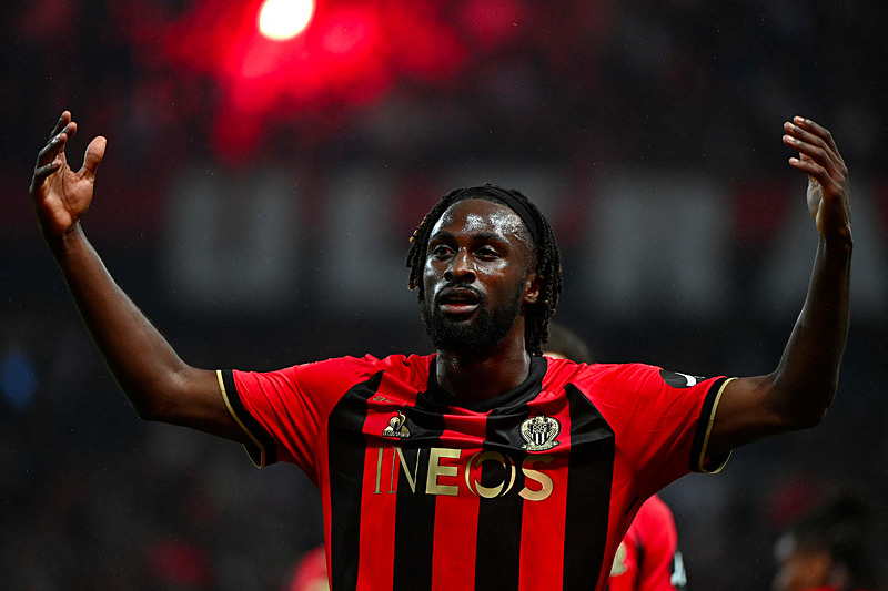 Fenerbahçe Guessand transferi için rekor kıracak!