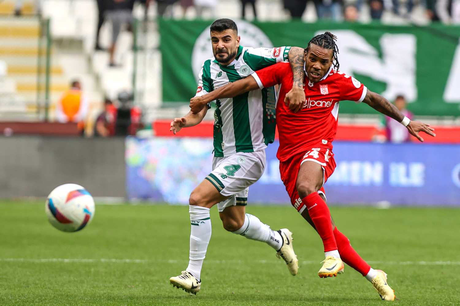 TRANSFER HABERİ - Galatasaray’dan savunma operasyonu! İşte o isimler