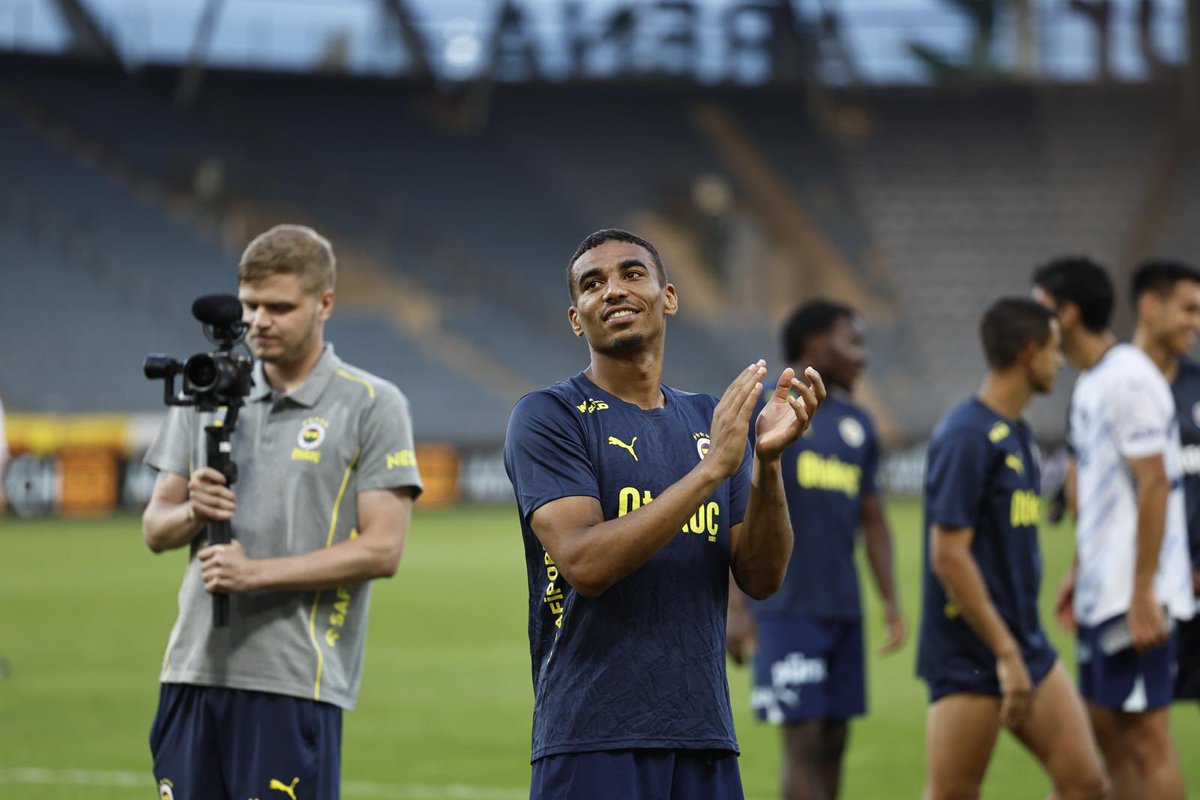 TRANSFER HABERİ: F.Bahçe’de ayrılık! Alexander Djiku...