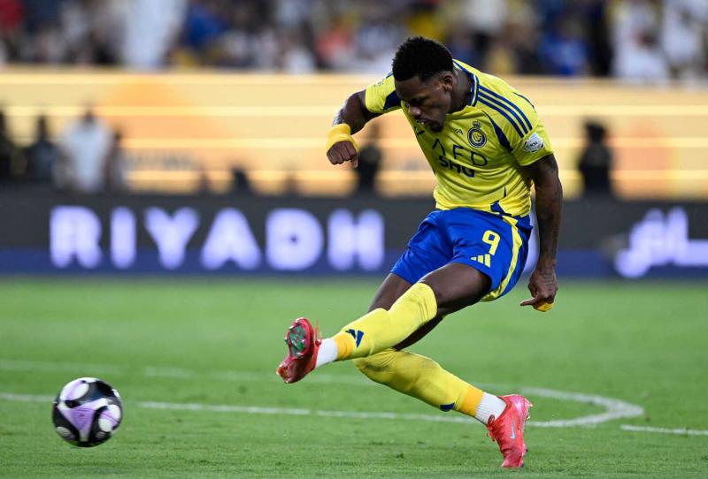 Fenerbahçe’de ilk hedef Jhon Duran! Transferde son durum ne?