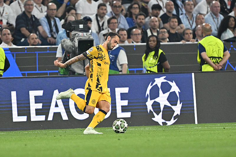 Hakan Çalhanoğlu’ndan Galatasaray için transfer açıklaması!