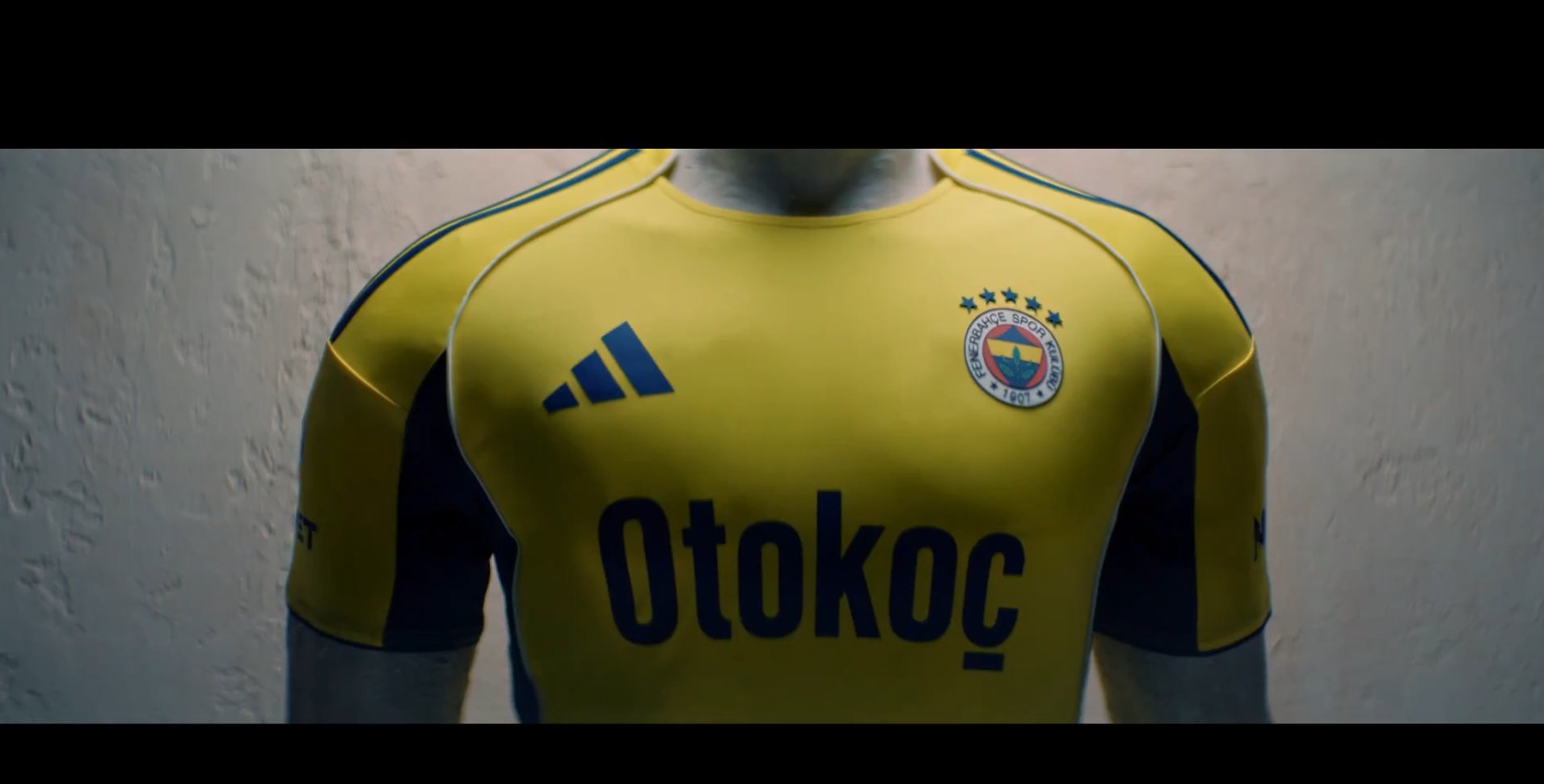 Fenerbahçe yeni sezon formalarını tanıttı!