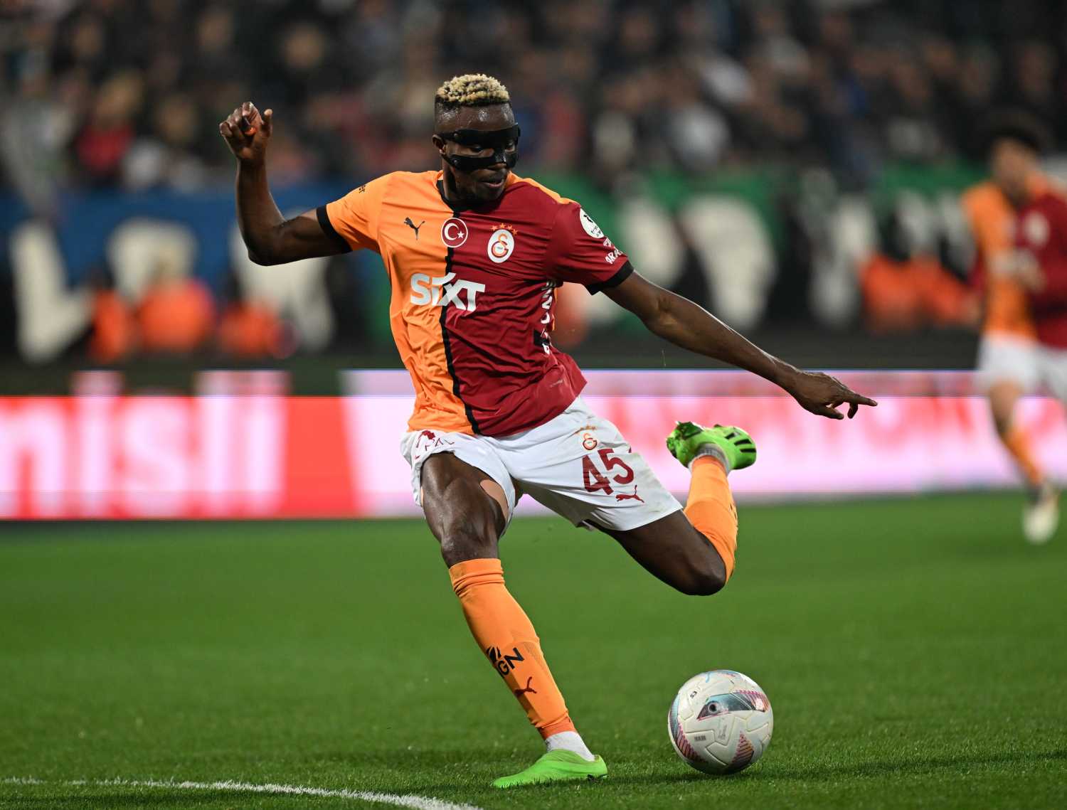Galatasaray’da Osimhen’in transferi için büyük gün!