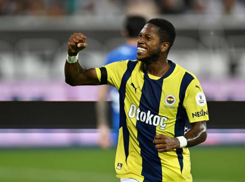 TRANSFER HABERLERİ | Fenerbahçe yıldız ismi ucuza göndermeyecek!