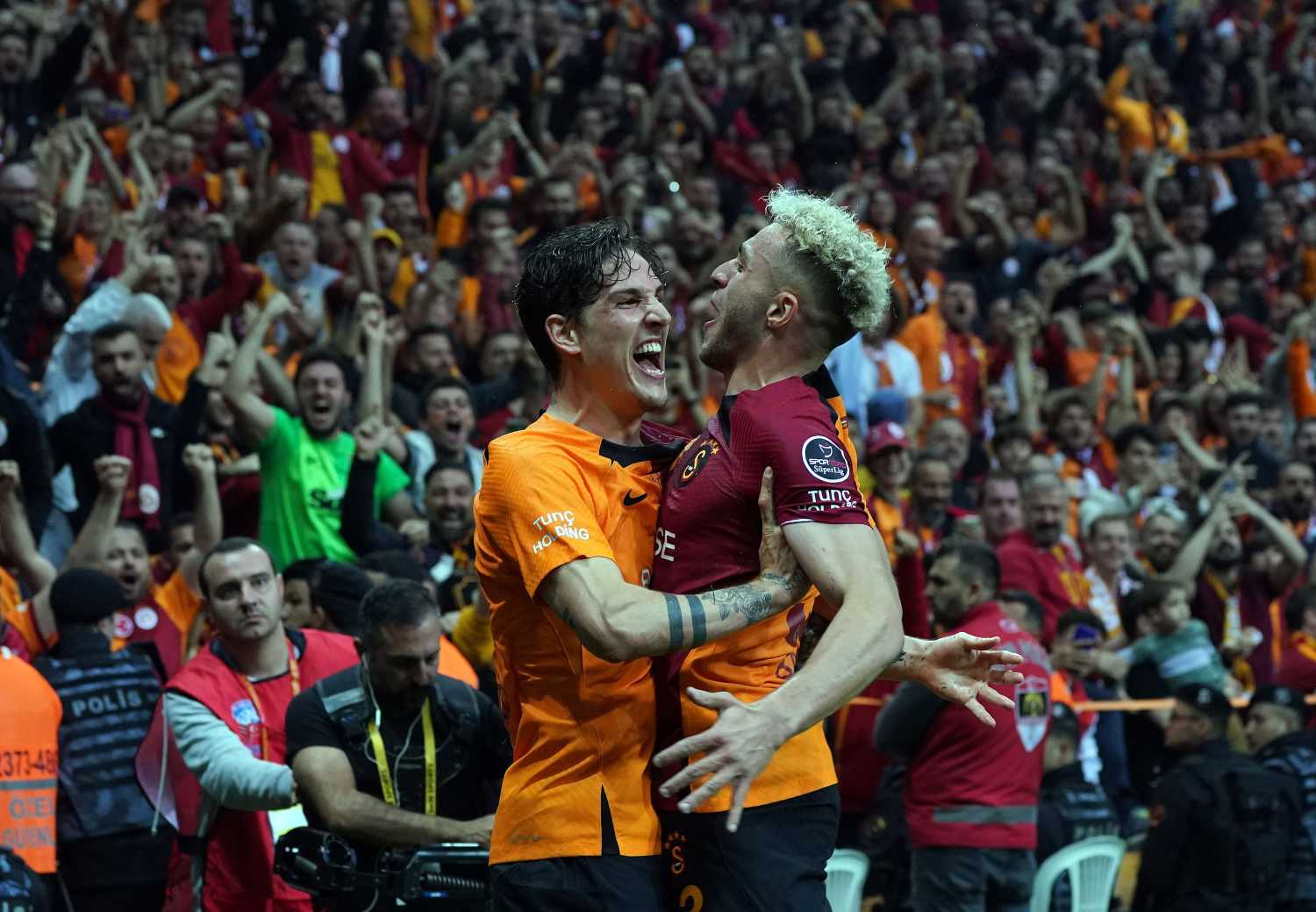 TRANSFER HABERİ | Galatasaray’da olay gelişme! Ayrılığı menajeri duyurdu