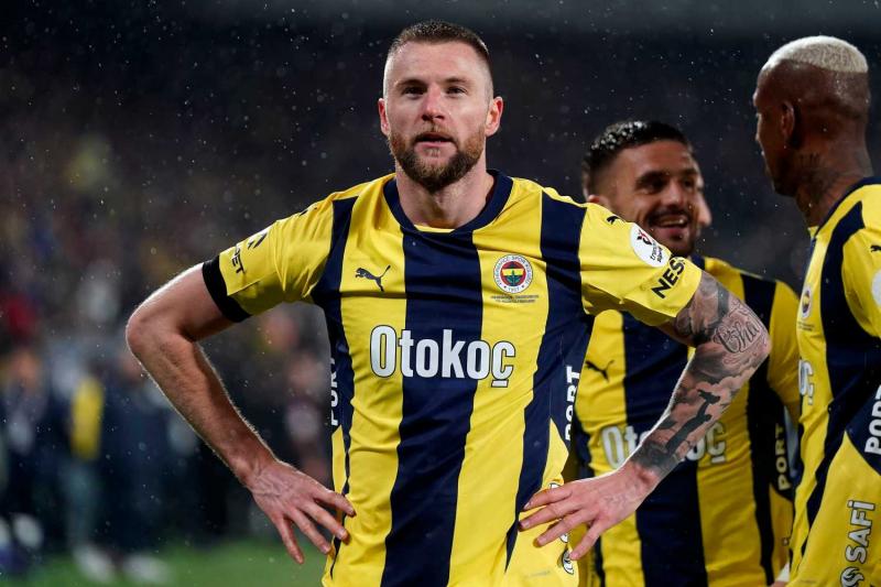 Fenerbahçe’den bir flaş transfer daha! Sözleşme imzalanacak