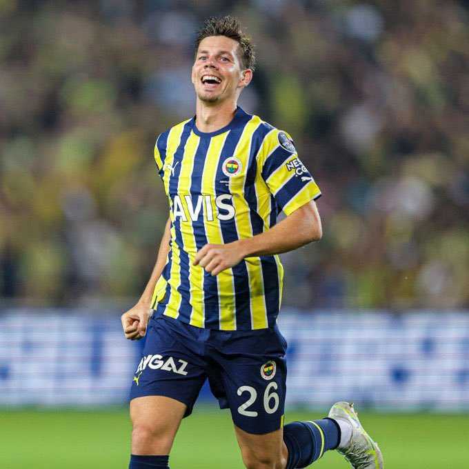 TRANSFER HABERİ: Fenerbahçe’de 2 ayrılık birden! Mourinho biletlerini kesti