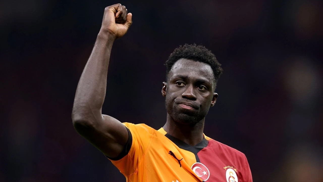 TRANSFER HABERİ: Galatasaray’dan Como’ya sert tepki! Davinson Sanchez...