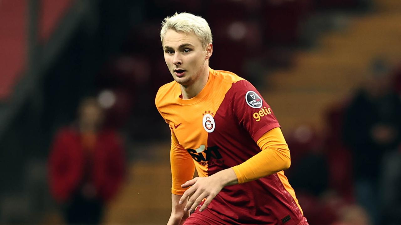 Galatasaray’da Nelsson krizi! Şapka detayı...