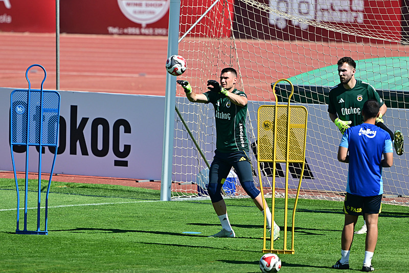 TRANSFER HABERİ: Fenerbahçe’de 2 isme yol gözüktü!