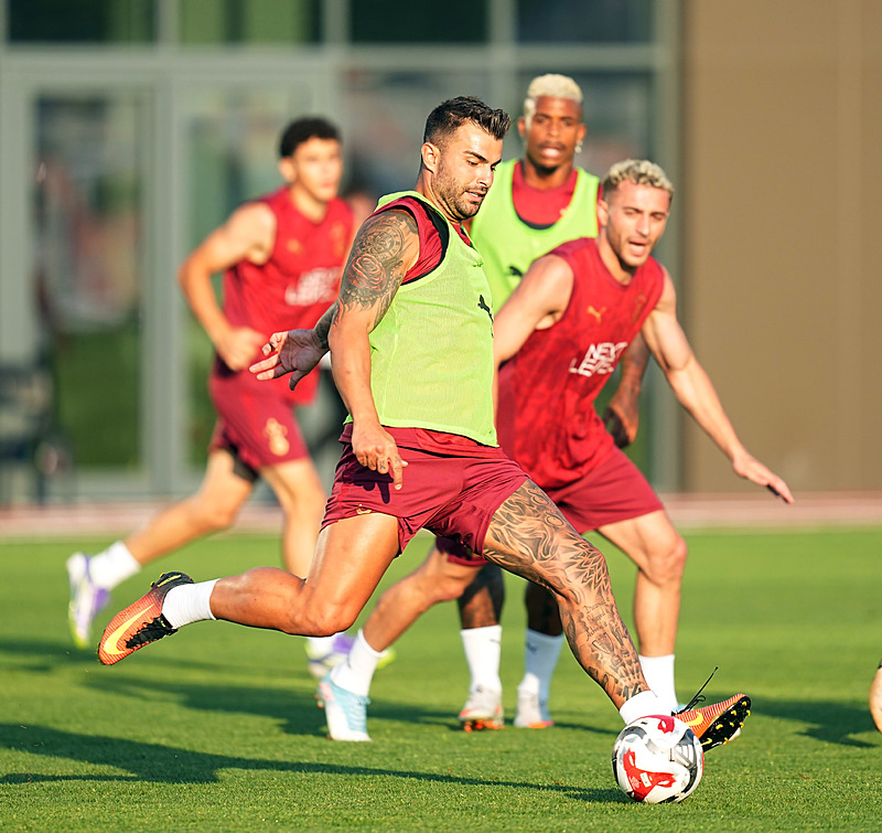 TRANSFER HABERİ: Galatasaray’a dev savunmacı!