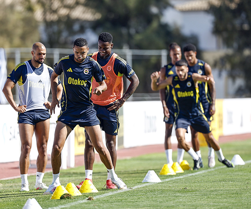 TRANSFER HABERİ: Fenerbahçe’nin yıldızına Süper Lig’den talip çıktı!
