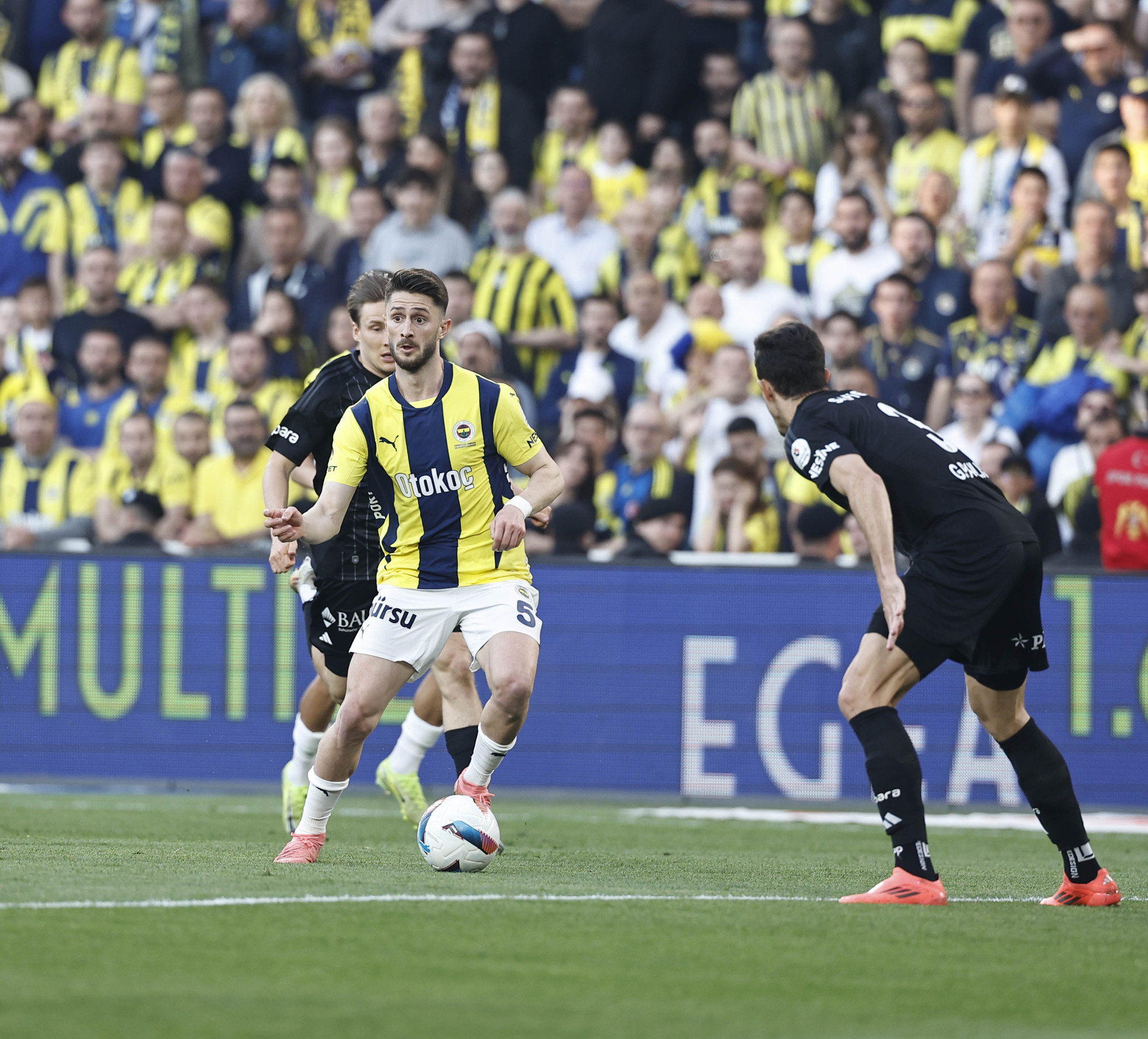 TRANSFER HABERİ: Ezeli rakipler arasında dev takas! F.Bahçe ve Beşiktaş...