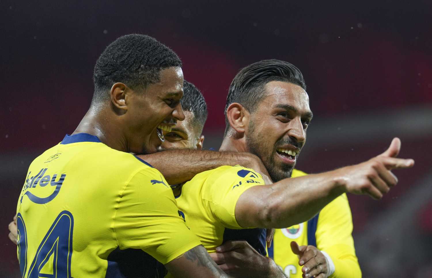 TRANSFER HABERİ | Fenerbahçe’de İrfan Can Kahveci için resmi teklif bekleniyor!