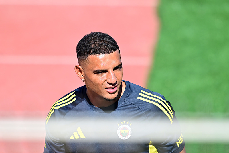 TRANSFER HABERLERİ | Fenerbahçe’de Diego Carlos’a teklif!