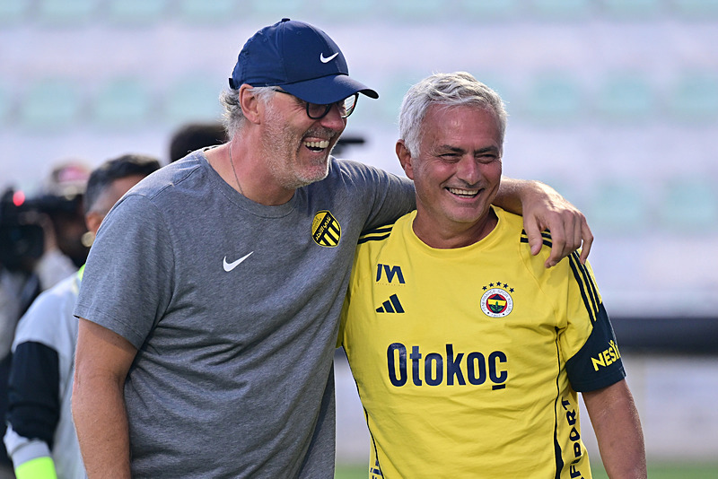 Mourinho’dan taraftarların tepkisini çeken açıklama! Fenerbahçe bir...
