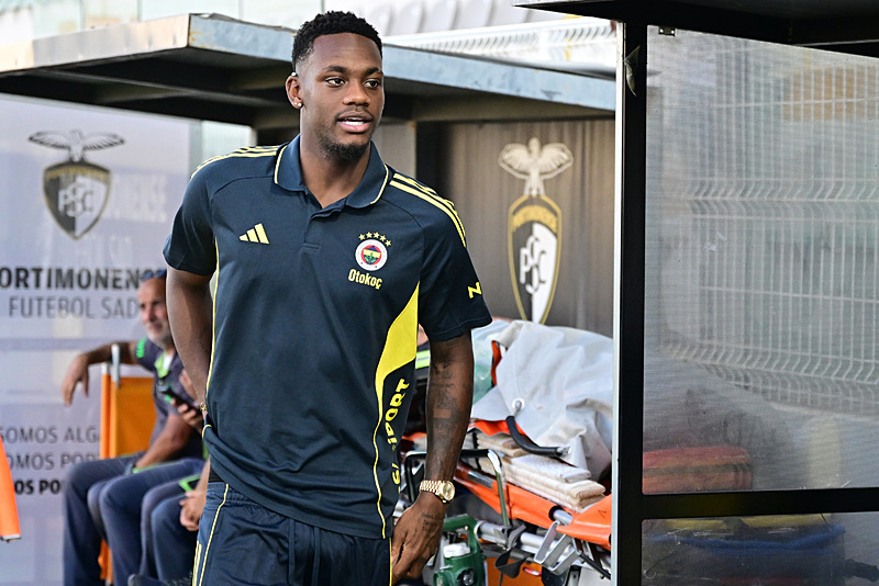 Fenerbahçe’nin yeni transferi Jhon Duran’dan Osimhen için gündem olan sözler!