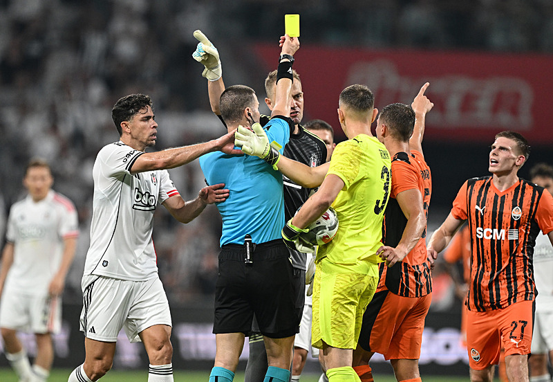Beşiktaş-Shakhtar Donetsk maçı sonrası sert eleştiri!