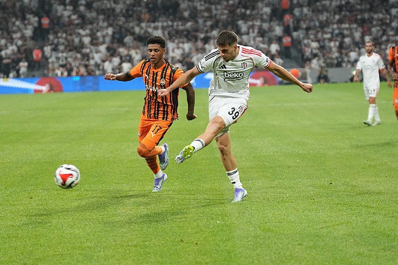 Beşiktaş-Shakhtar Donetsk maçı sonrası sert eleştiri!