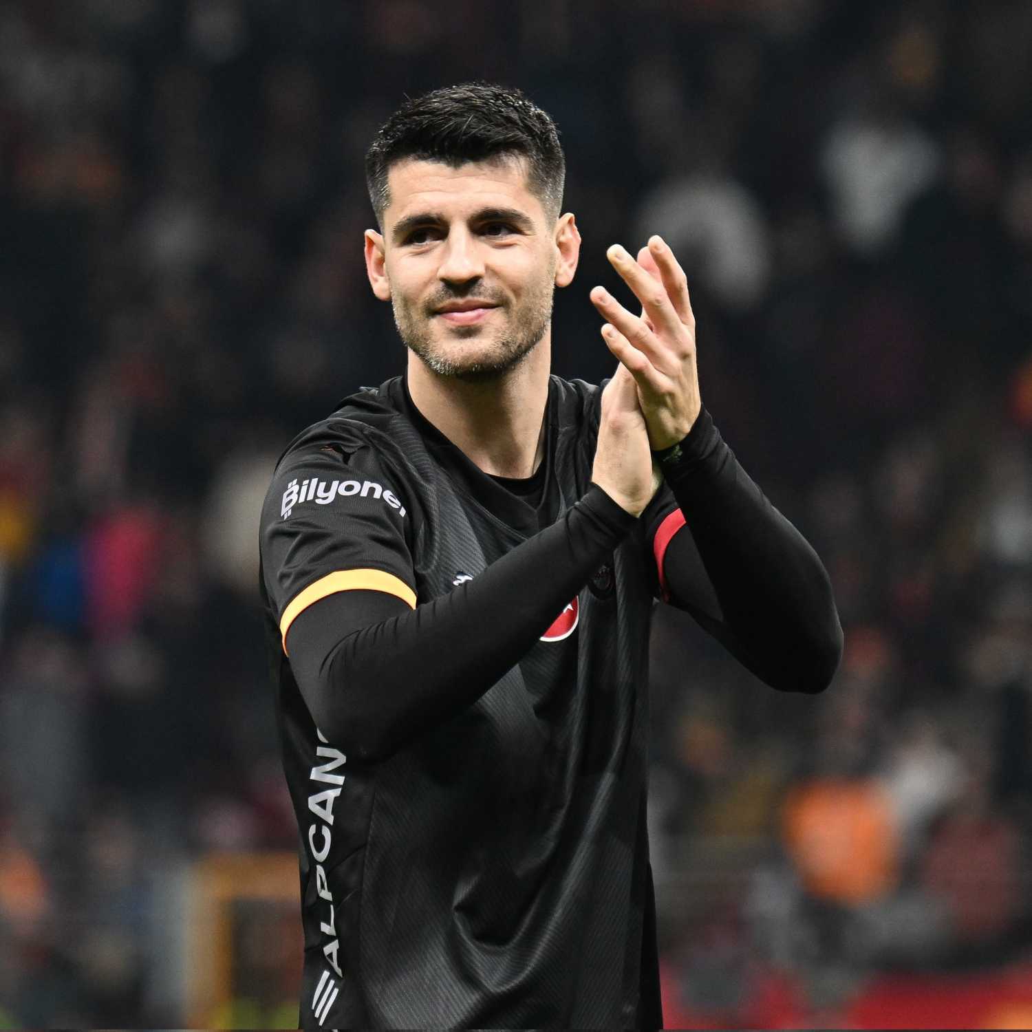 TRANSFER HABERİ:  Galatasaray’da ayrılık an meselesi! Resmi açıklama...