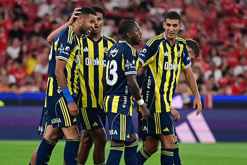 TRANSFER HABERLERİ | Fenerbahçe’de yıldız futbolcu takımdan ayrılıyor!