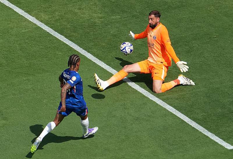 Donnarumma transferinde dişli rekabet! Galatasaray dünya devleriyle kapışıyor
