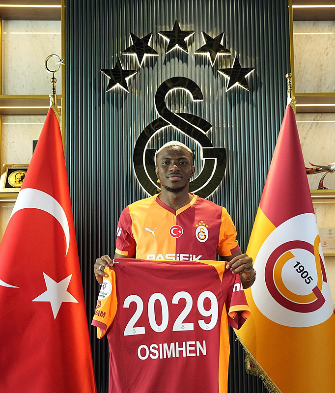 Galatasaray Osimhen transferiyle rekor kırdı!