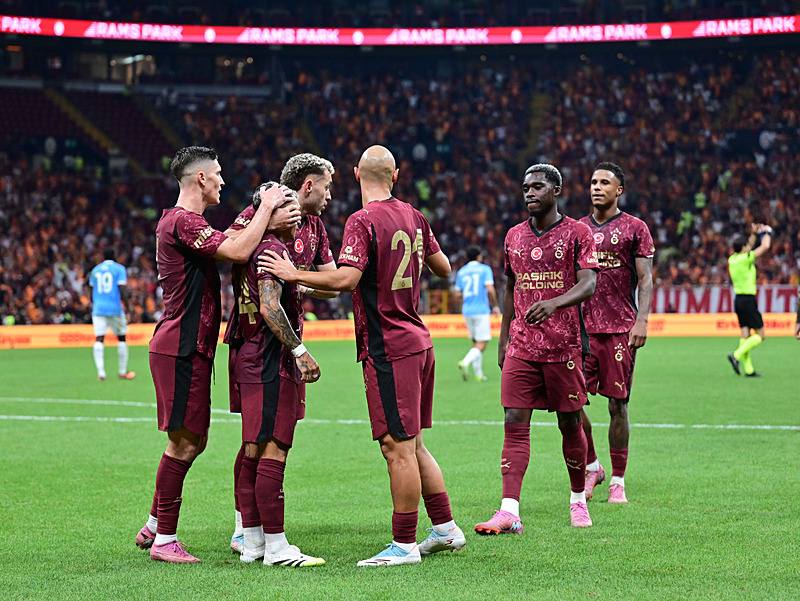 Galatasaray, Frankowski’yi Rennes’e kiraladı! KAP açıklaması geldi