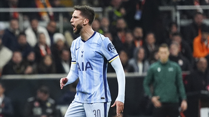 TRANSFER HABERİ: Fenerbahçe’ye Premier Lig’den orta saha!