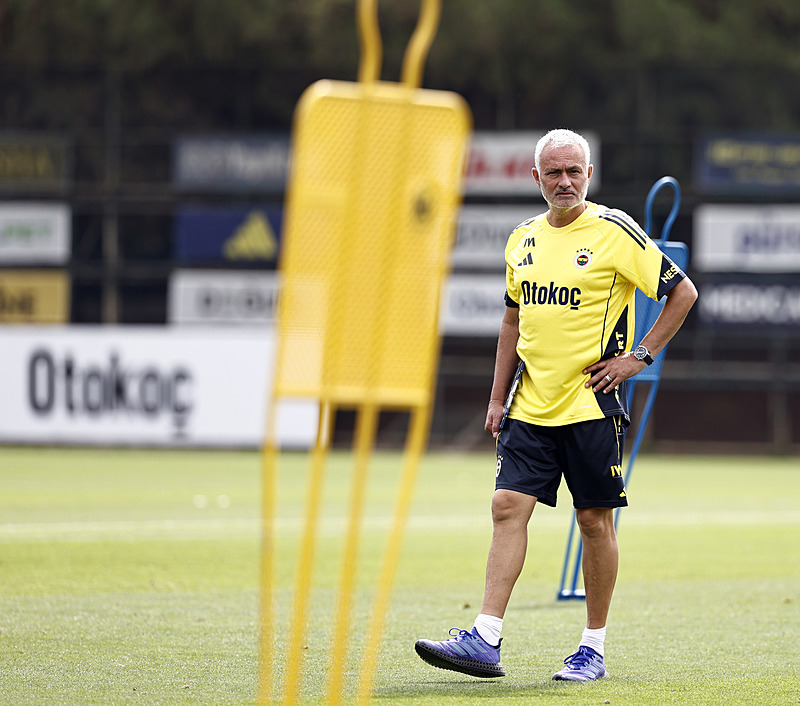 TRANSFER HABERİ: Fenerbahçe’ye Premier Lig’den orta saha!